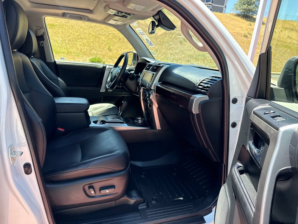 Used 2024 Toyota 4Runner Limited AWD/4WD image 30