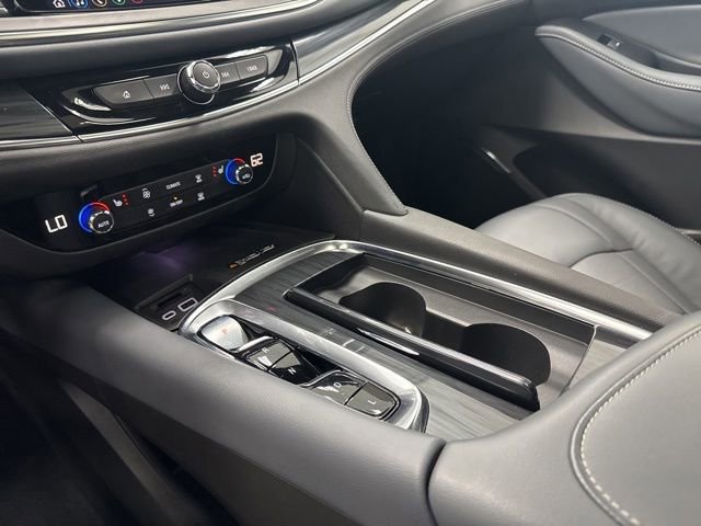Used 2023 Buick Enclave Essence w/ Experience Buick Package FWD image 18