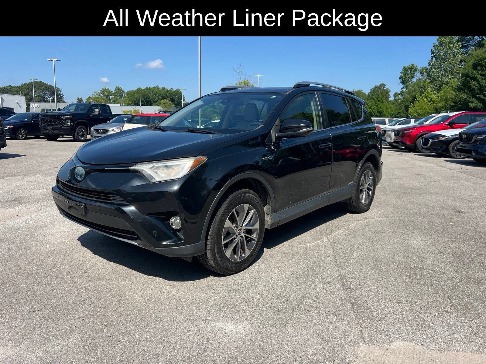 Used 2017 Toyota RAV4 XLE w/ Convenience Package AWD/4WD image 3