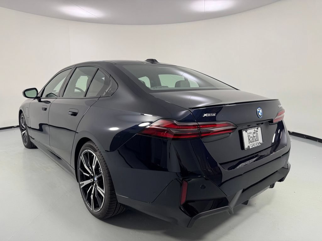 New 2027 BMW 550e xDrive AWD/4WD image 5
