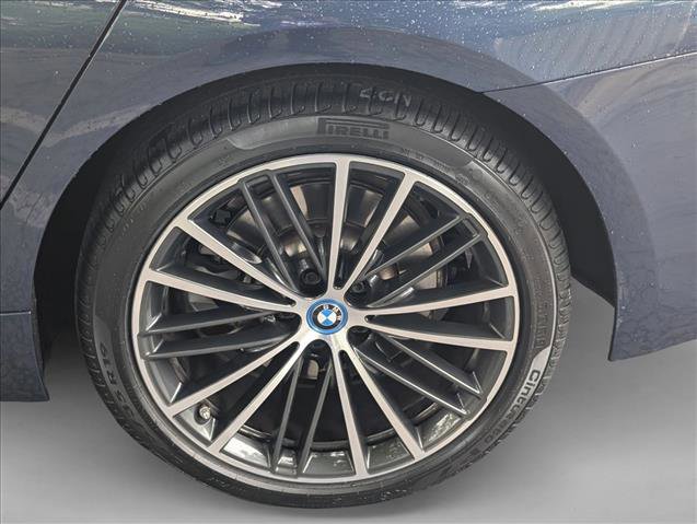 Certified 2023 BMW 530e w/ Convenience Package image 26