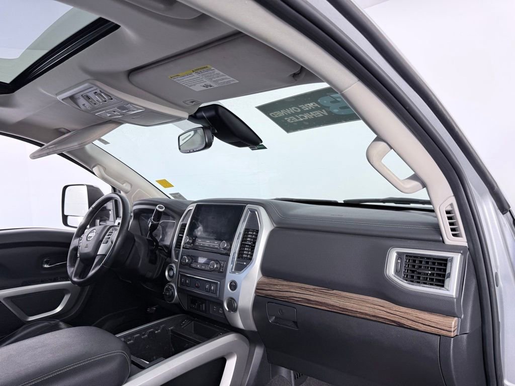 Used 2020 Nissan Titan SL w/ Moonroof Package image 28