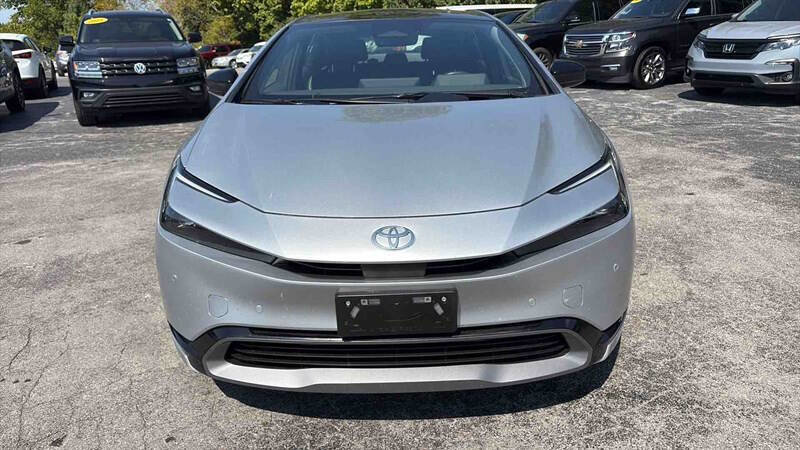 Used 2023 Toyota Prius XLE image 3