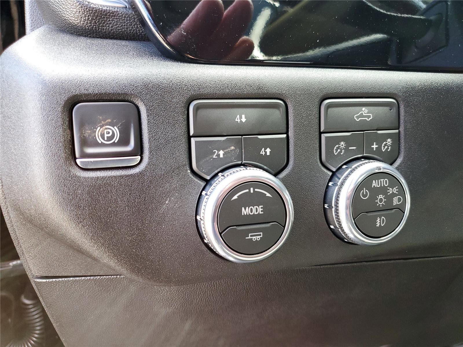 New 2026 GMC Sierra 2500 SLE w/ SLE Convenience Package image 16