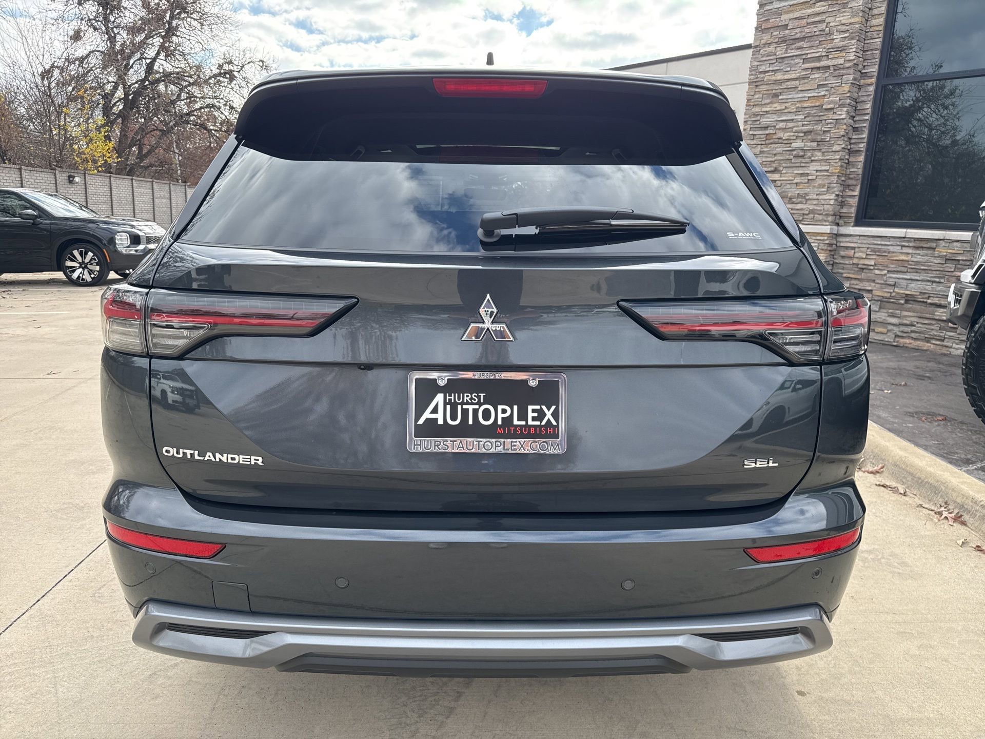 New 2026 Mitsubishi Outlander SEL AWD/4WD image 2