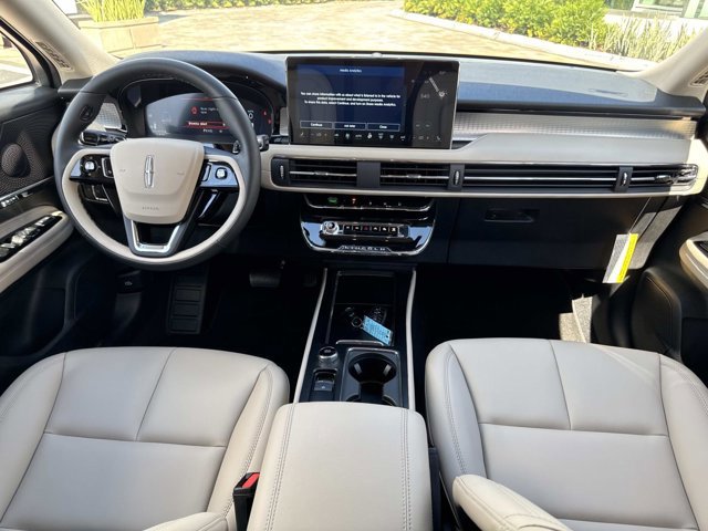 New 2026 Lincoln Corsair Premiere image 24