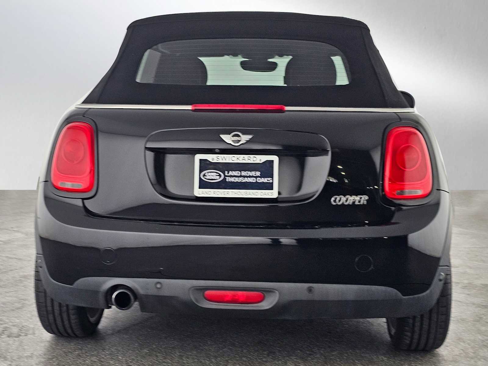 Used 2017 MINI Cooper Convertible image 4