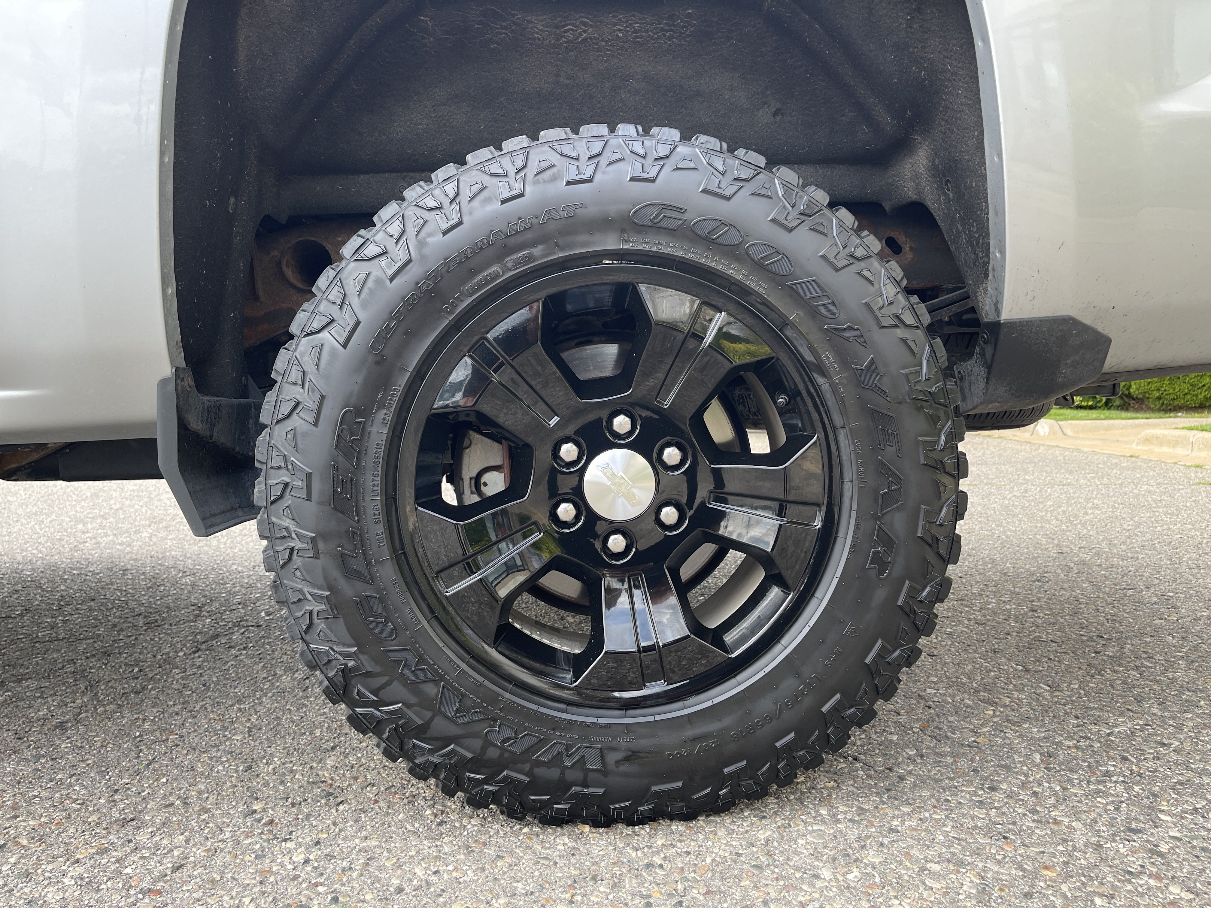 Used 2019 Chevrolet Silverado 1500 LT w/ All Star Edition AWD/4WD image 22