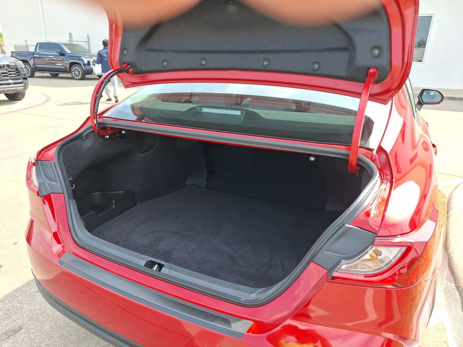 Used 2025 Toyota Camry LE w/ Convenience Package image 35