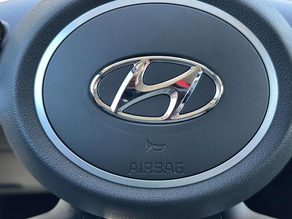 Used 2023 Hyundai Tucson Limited image 25