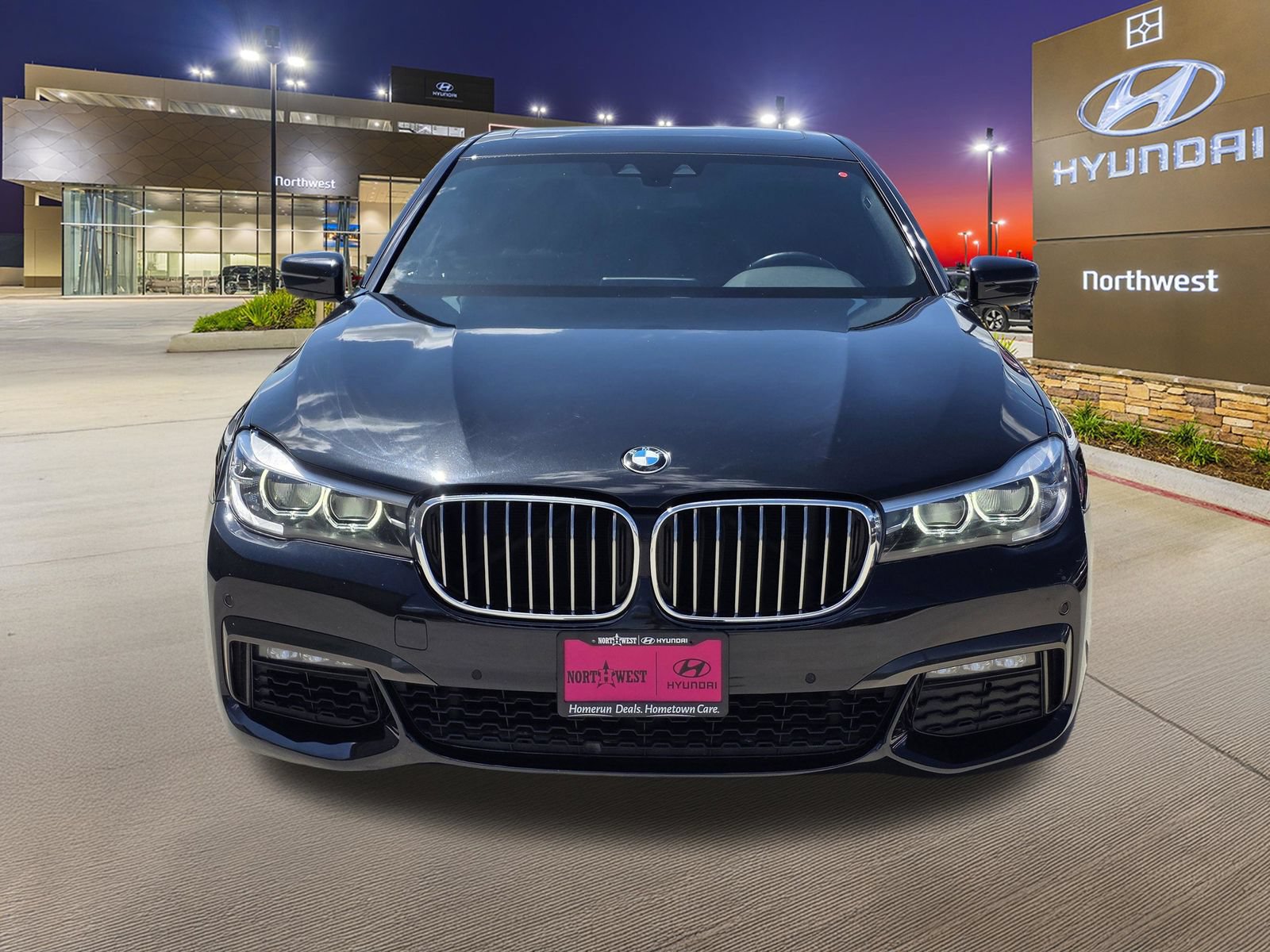 Used 2019 BMW 740i w/ M Sport Package RWD image 5