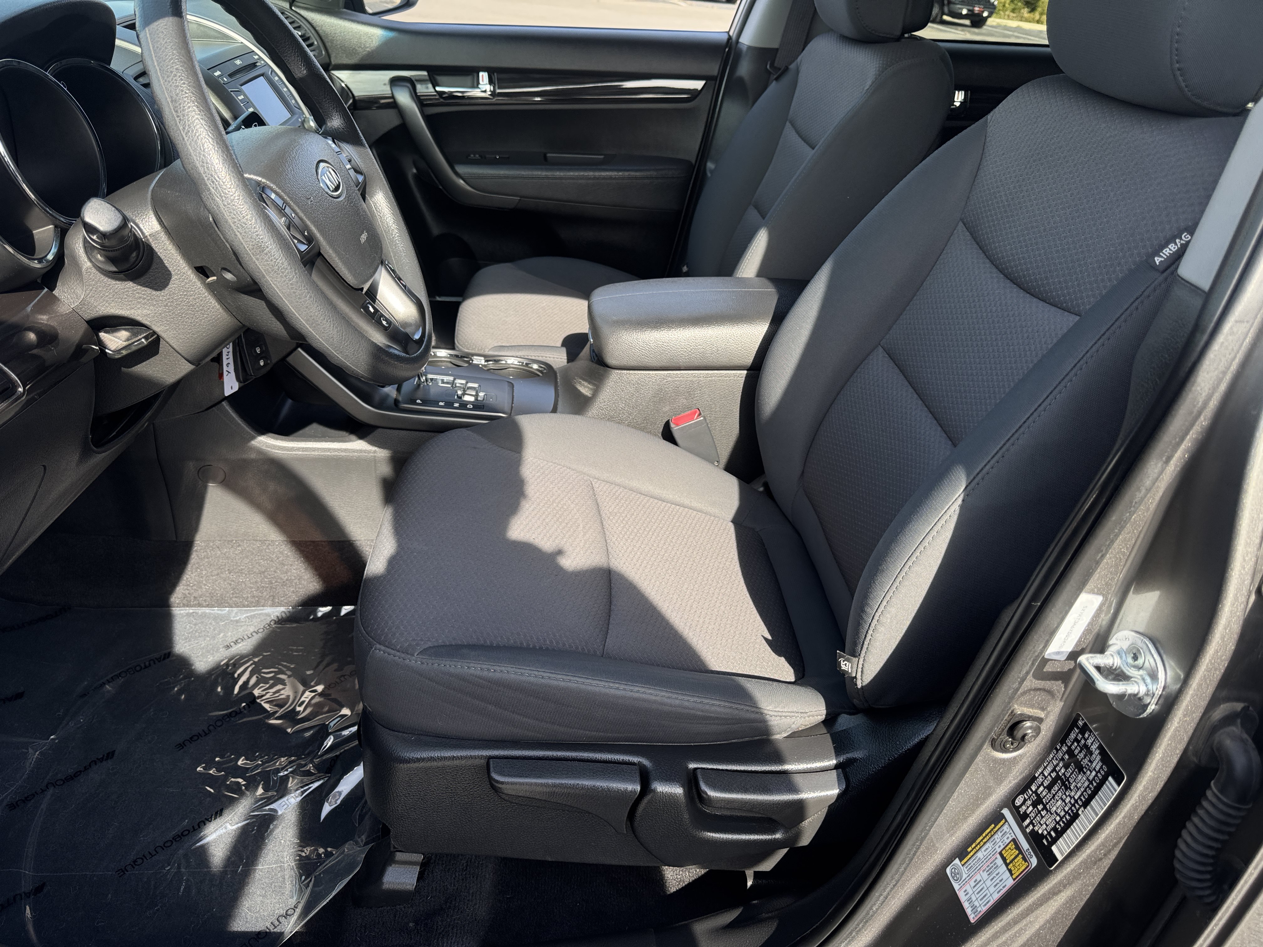 Used 2013 Kia Sorento LX w/ Convenience Pkg FWD image 6