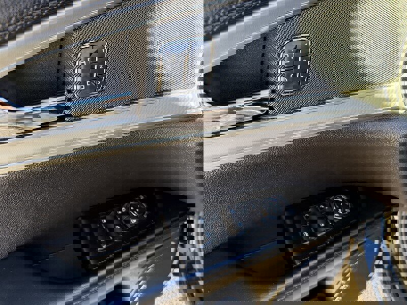 Used 2016 Lincoln MKX Reserve w/ Technology Package image 16