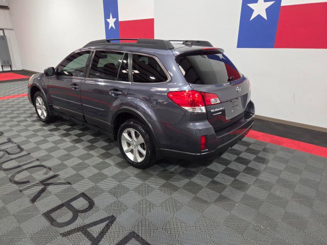 Used 2014 Subaru Outback 2.5i Limited image 11