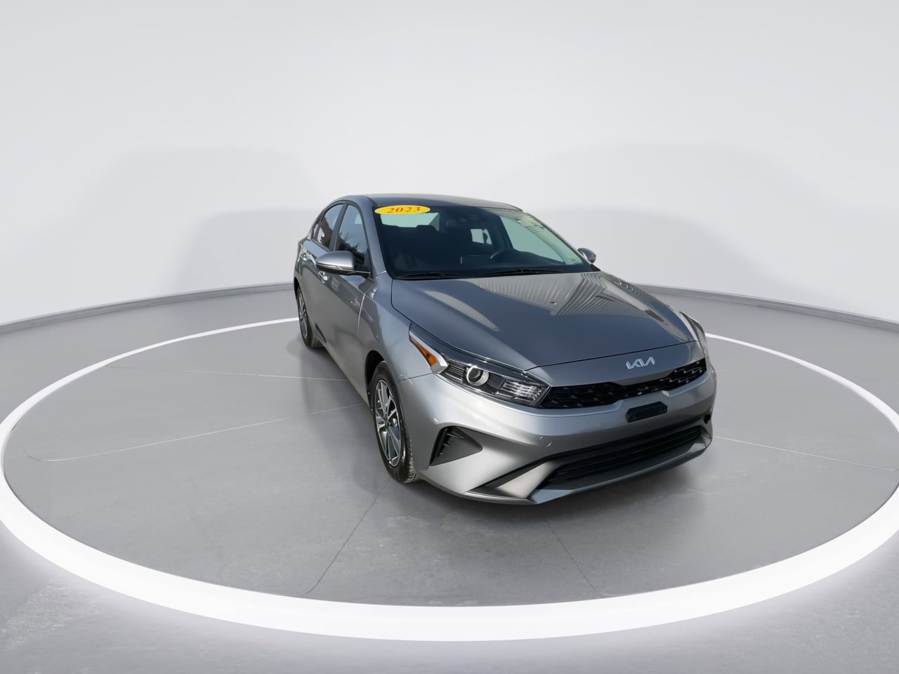 Used 2023 Kia Forte LXS w/ LXS Technology Package FWD image 4