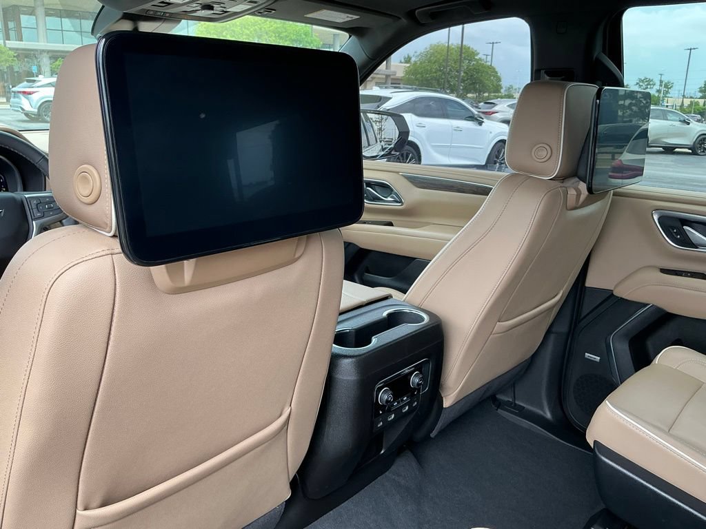 Used 2023 Chevrolet Tahoe Premier w/ Premium Package 2 AWD/4WD image 17