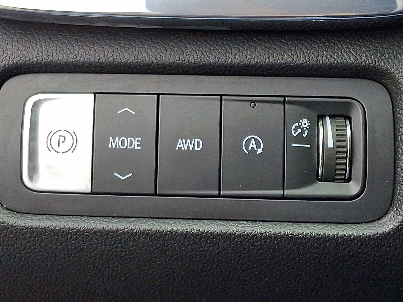 Used 2024 GMC Acadia Elevation image 25