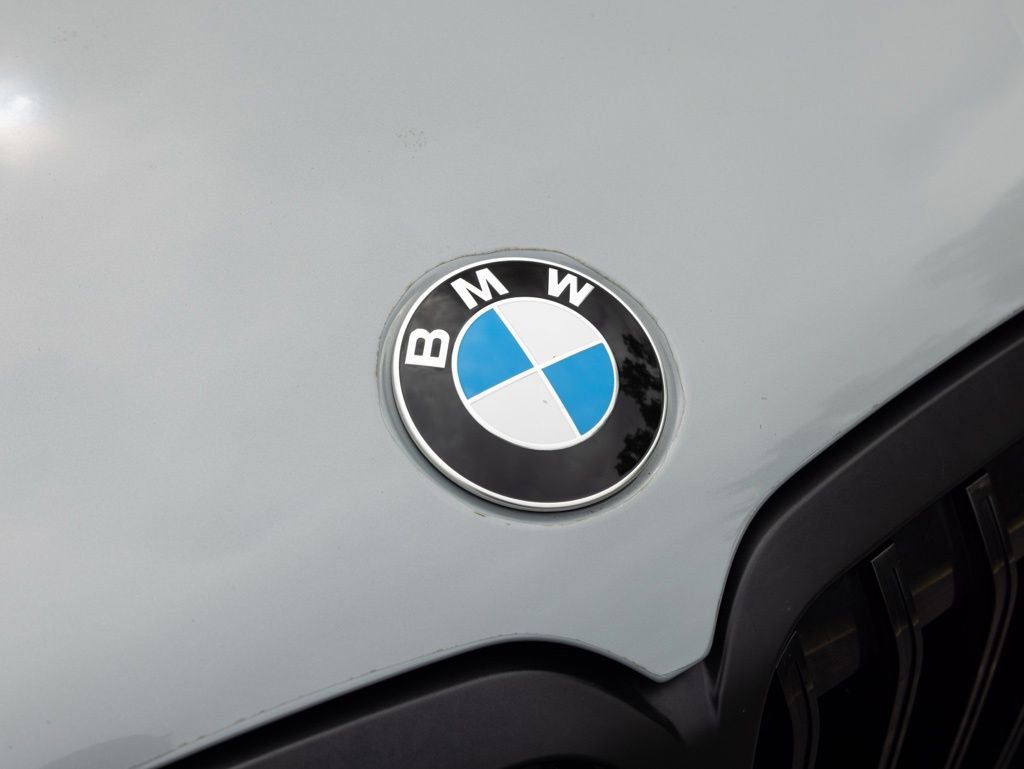 Used 2023 BMW X7 xDrive40i w/ M Sport Package AWD/4WD image 15