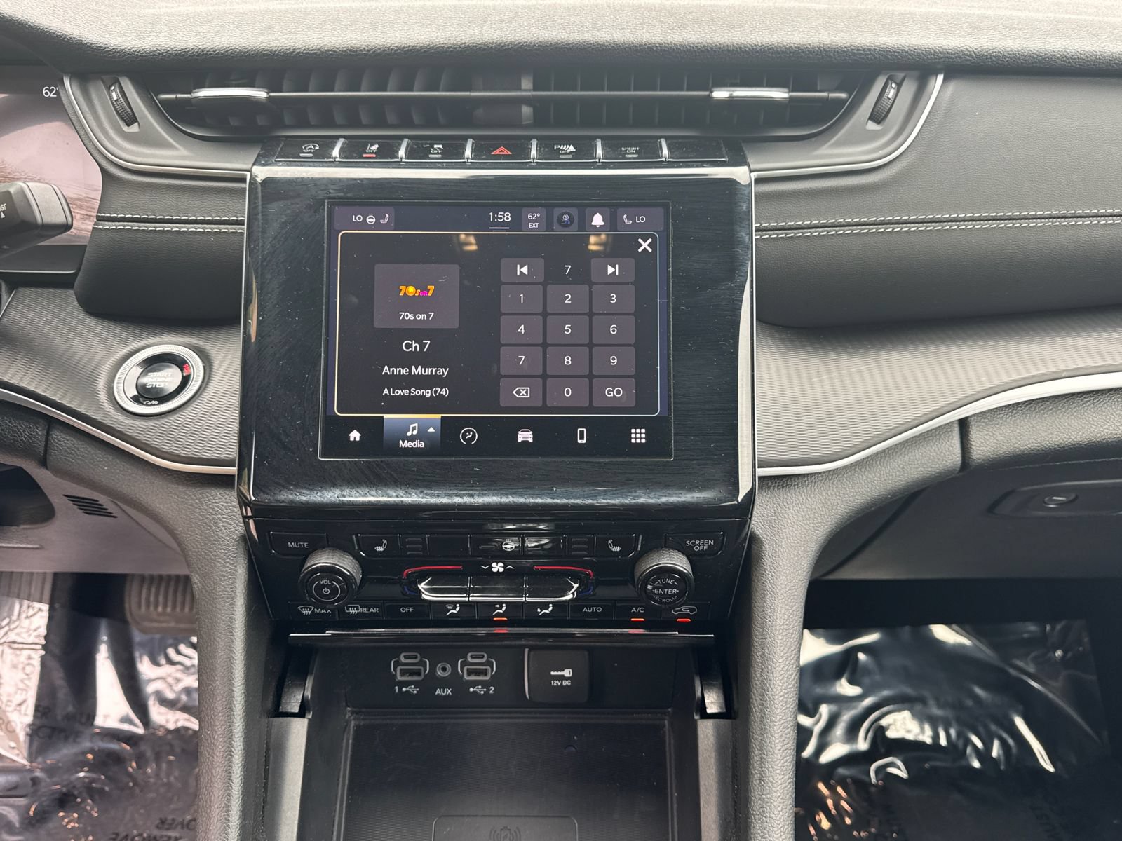 Used 2025 Jeep Grand Cherokee Altitude AWD/4WD image 28