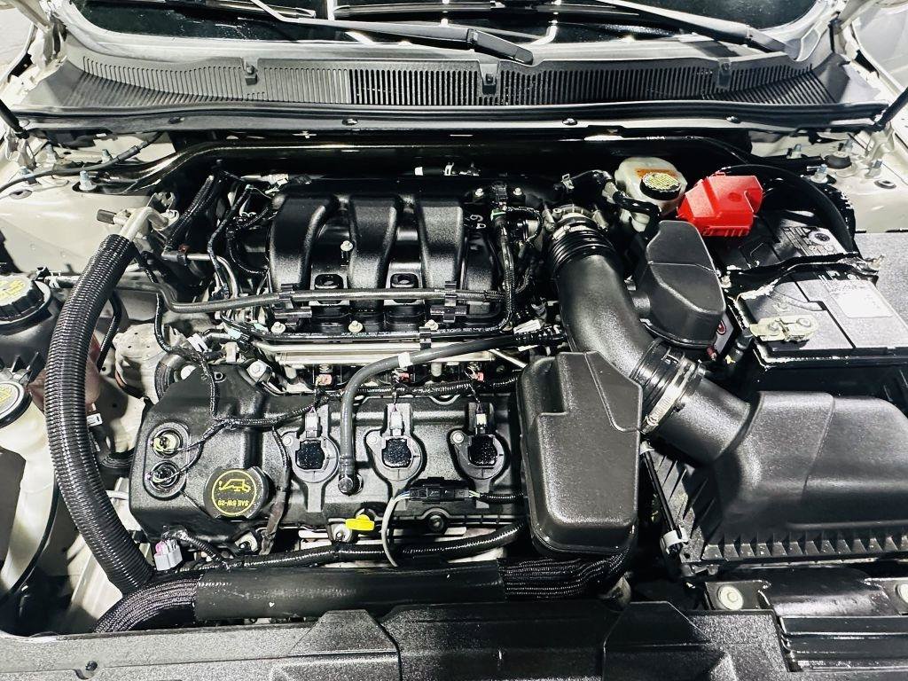 Used 2017 Ford Taurus SE FWD image 41