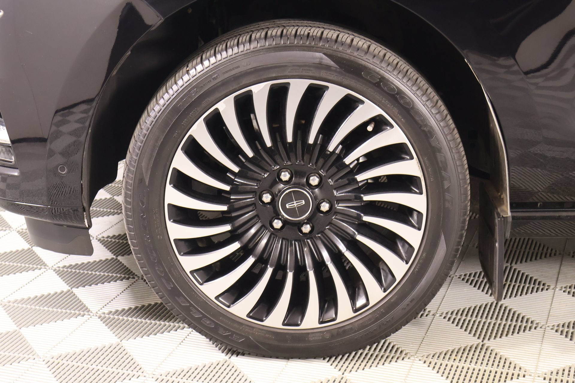 Used 2020 Lincoln Navigator L Black Label AWD/4WD image 21