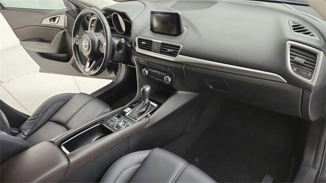 Used 2018 MAZDA MAZDA3 Touring image 27