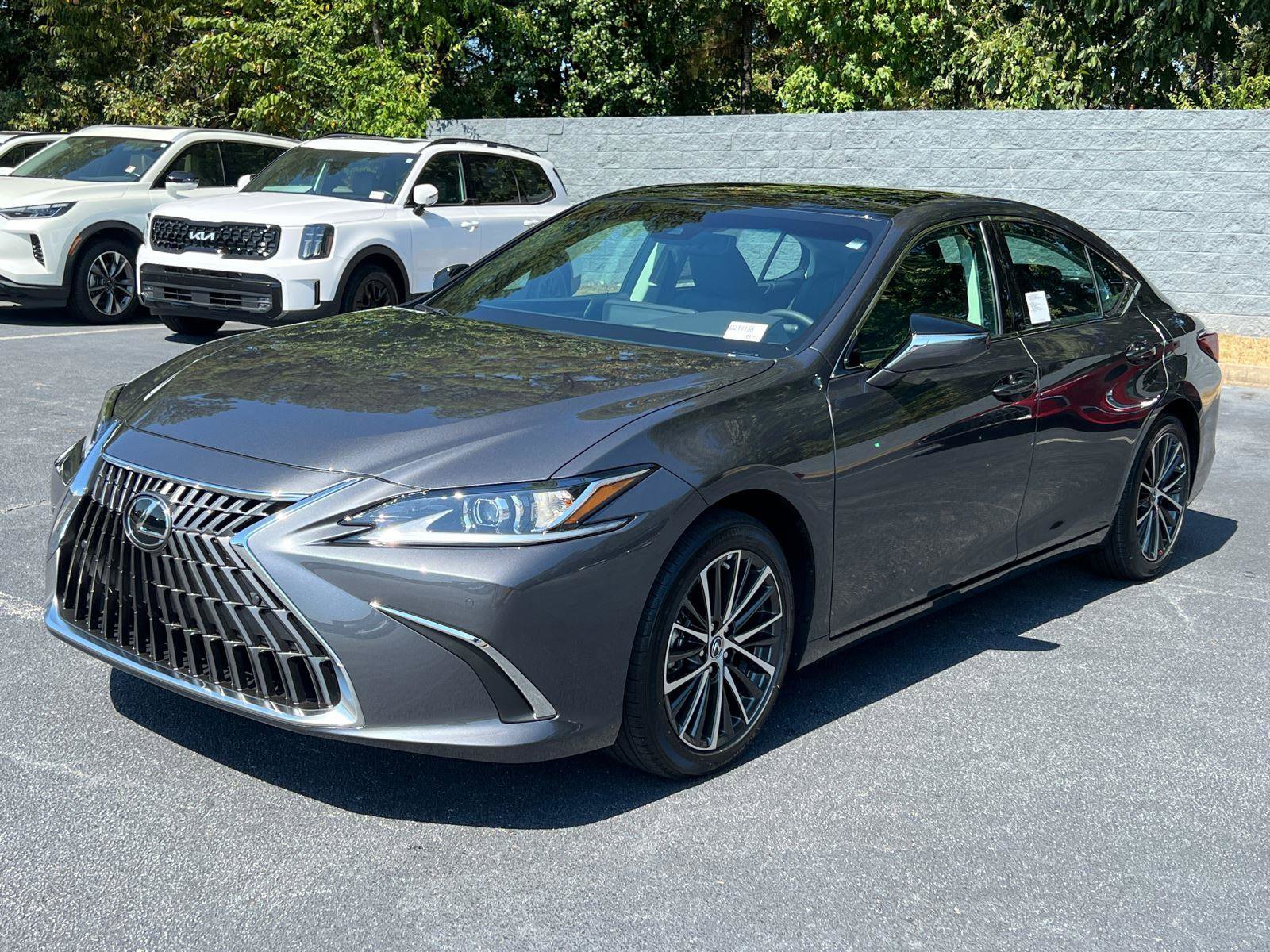 New 2025 Lexus ES 350 w/ Premium Package image 2