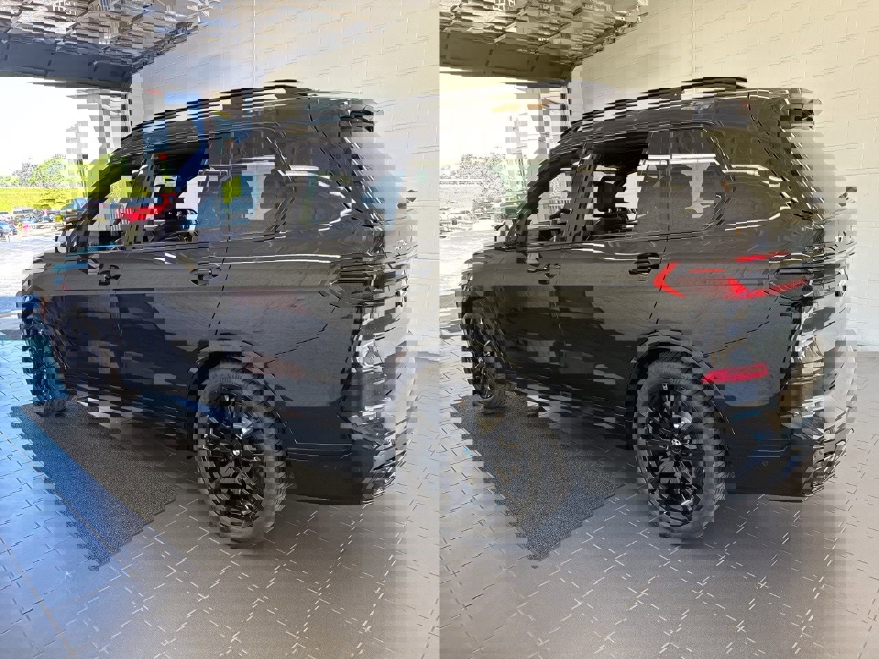 New 2026 BMW X7 M60i image 5