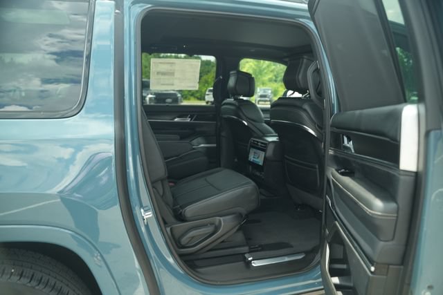 New 2026 Jeep Grand Wagoneer L Summit AWD/4WD image 21