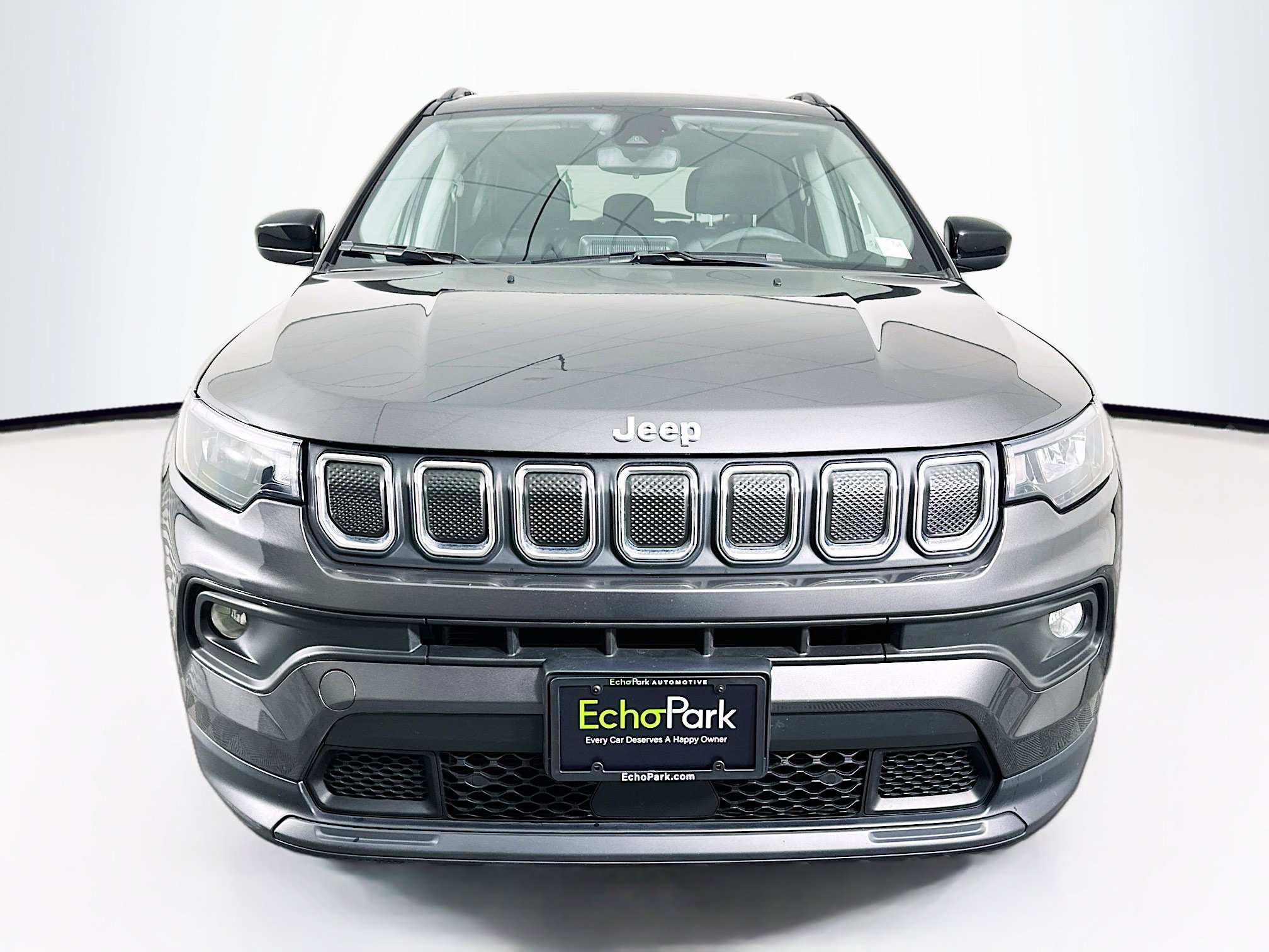 Used 2022 Jeep Compass Latitude AWD/4WD image 2