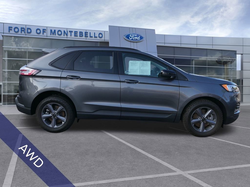 Used 2023 Ford Edge SEL w/ Sport Appearance Package image 2