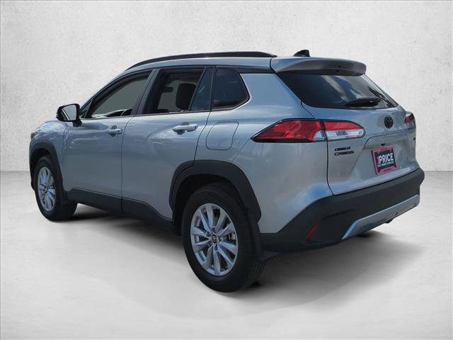 Used 2025 Toyota Corolla Cross LE FWD image 8