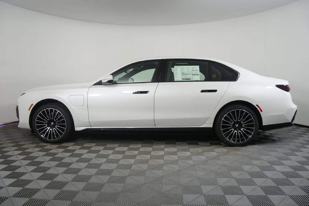 New 2026 BMW 750e xDrive w/ Executive Package AWD/4WD image 7