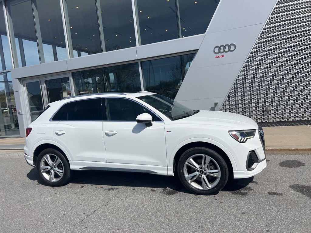 Used 2021 Audi Q3 2.0T Premium Plus w/ Premium Plus Package image 12
