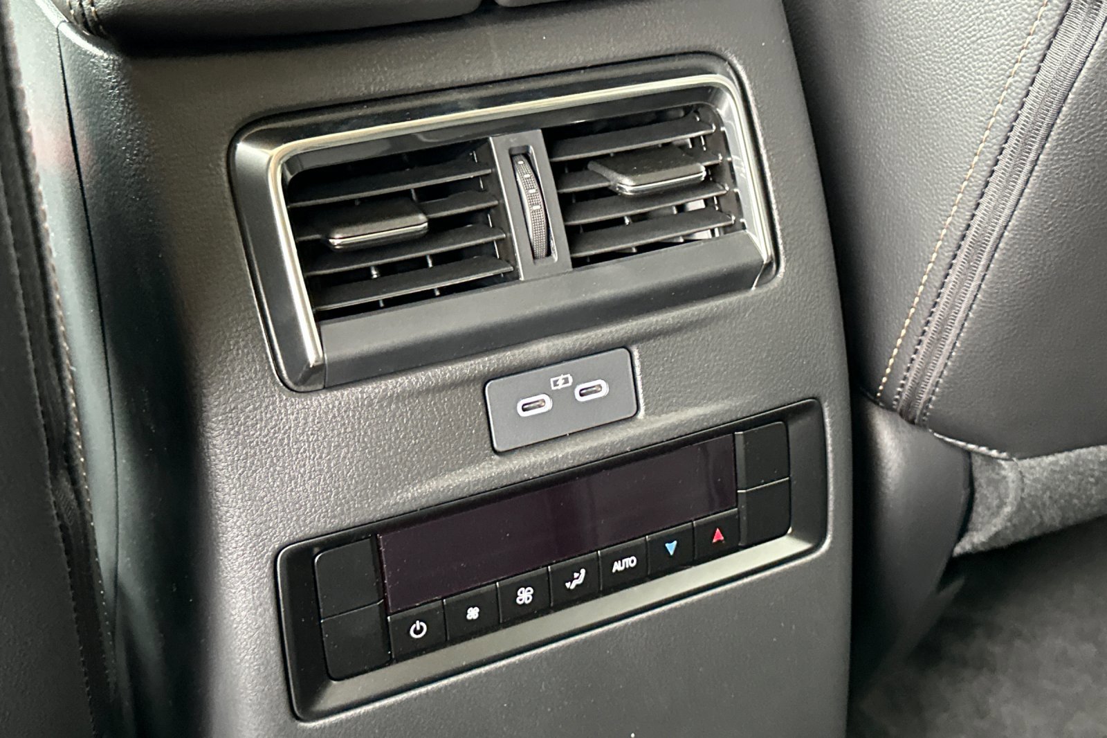 New 2025 MAZDA CX-70 Plug-In Hybrid w/ Premium Pkg image 14