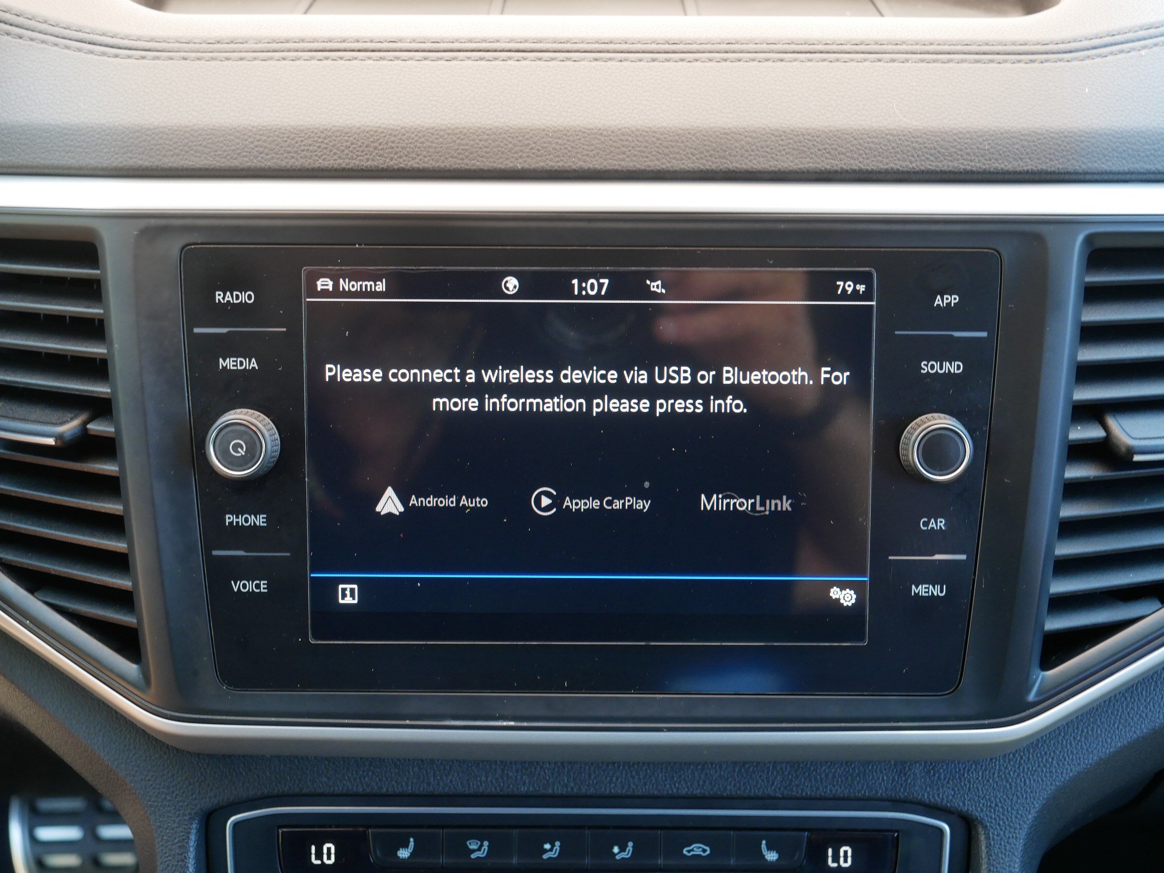 Used 2021 Volkswagen Atlas Cross Sport SE w/ Panoramic Sunroof Package AWD/4WD image 30