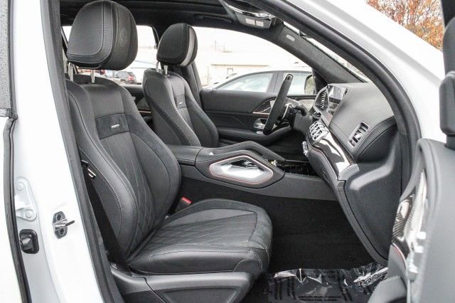 New 2025 Mercedes-Benz GLS 63 AMG 4MATIC image 18