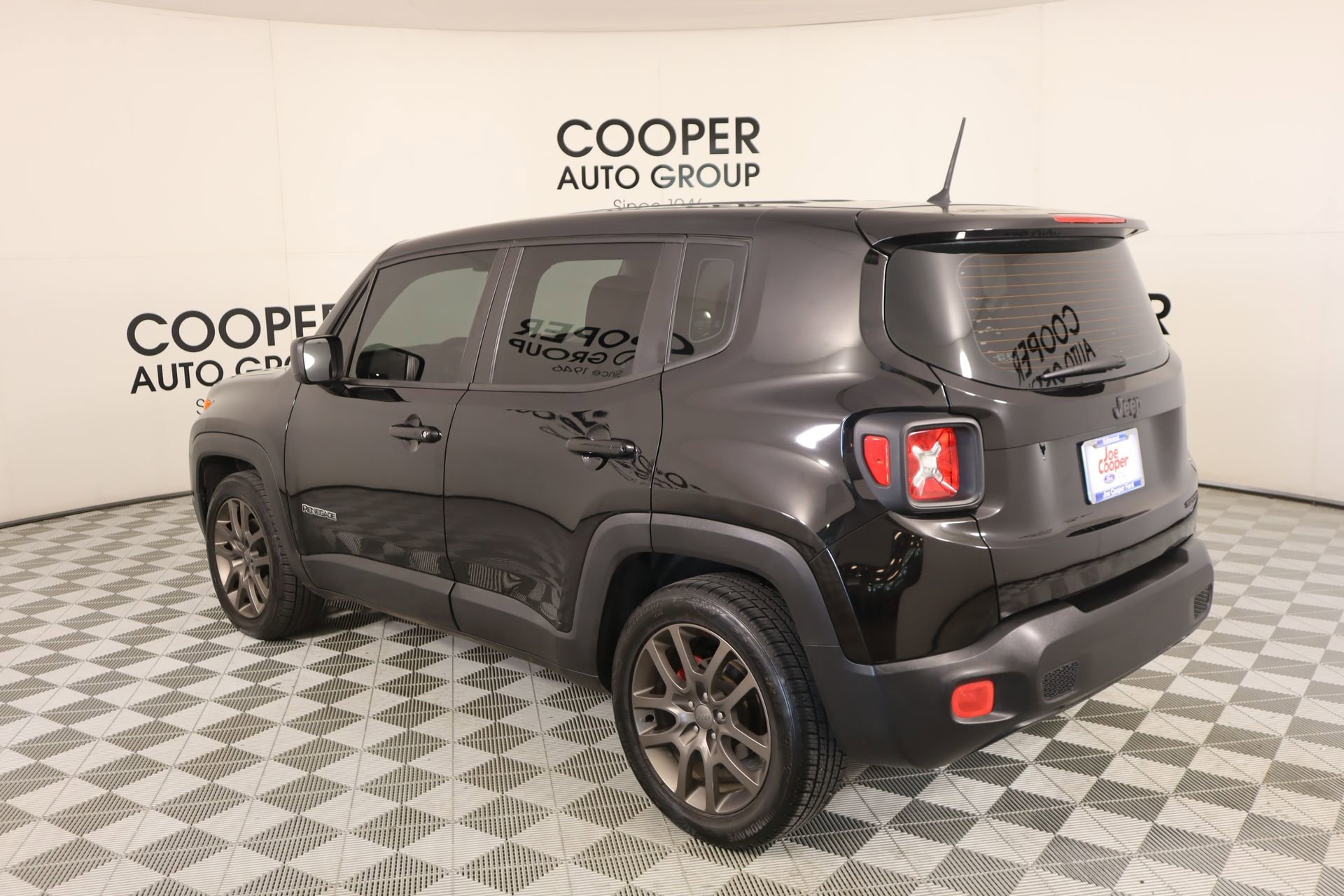 Used 2016 Jeep Renegade Sport w/ Power & Air Group image 20