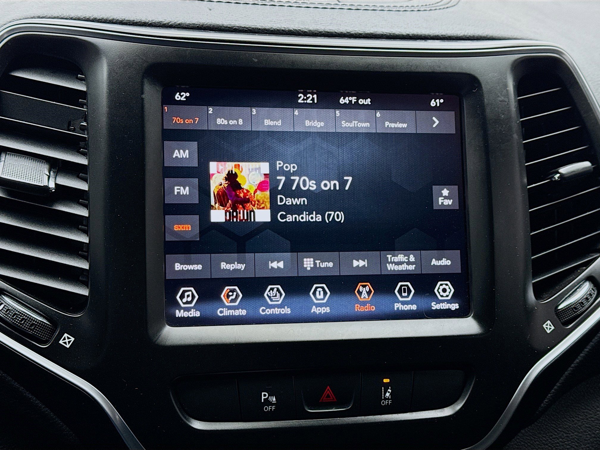 Used 2021 Jeep Cherokee Latitude Lux 80th Anniv w/ Quick Order Package 26U 80TH image 11