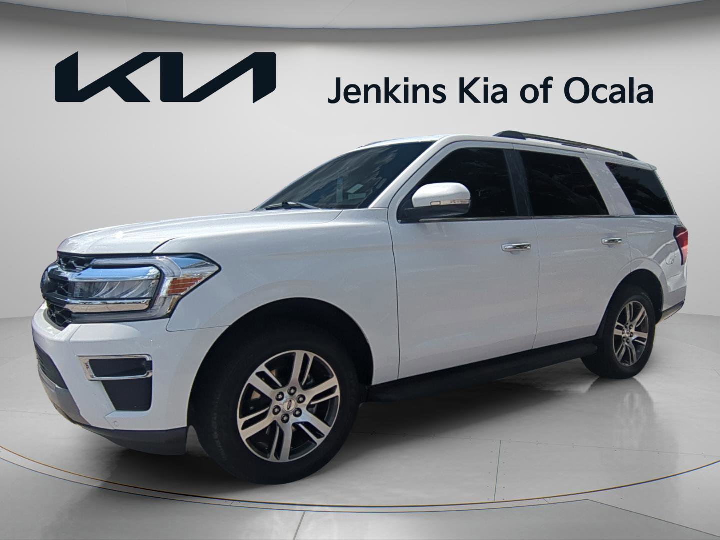 Used 2024 Ford Expedition Limited image 7