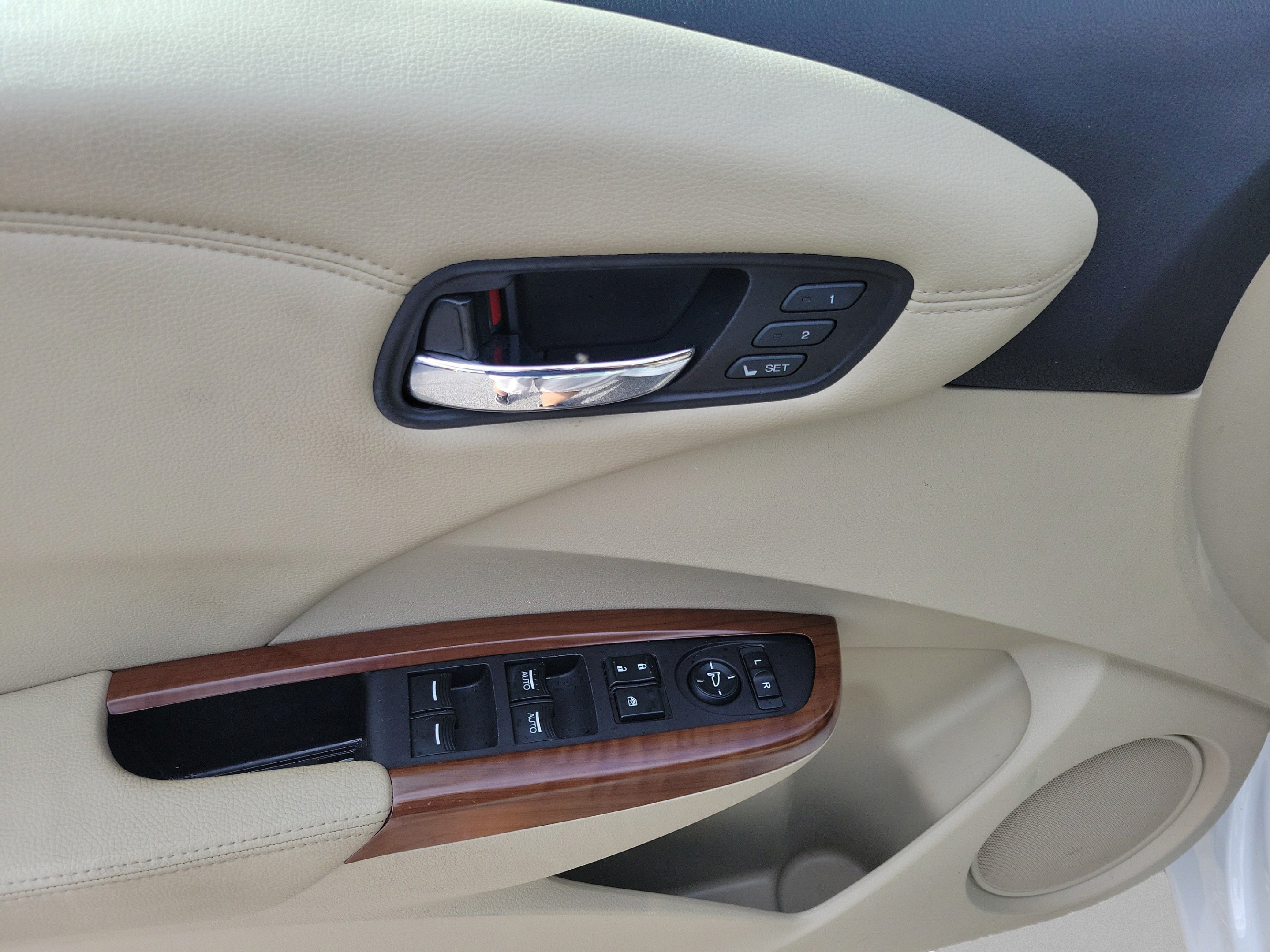 Used 2017 Acura RDX AWD w/ Technology Package image 7