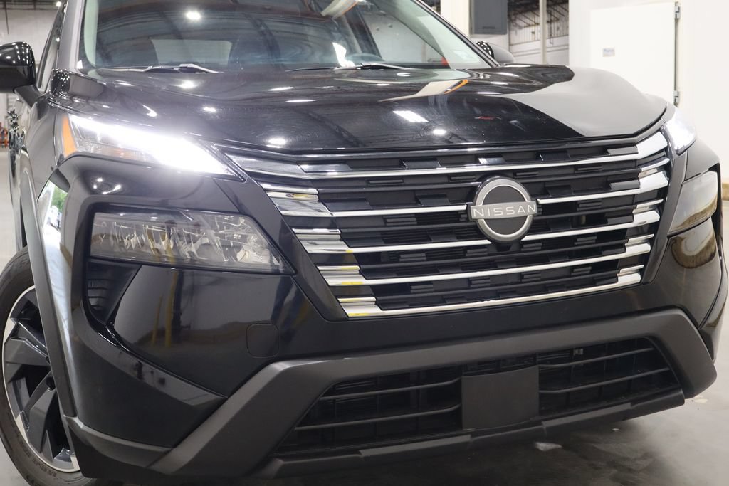 Used 2024 Nissan Rogue SV FWD image 45