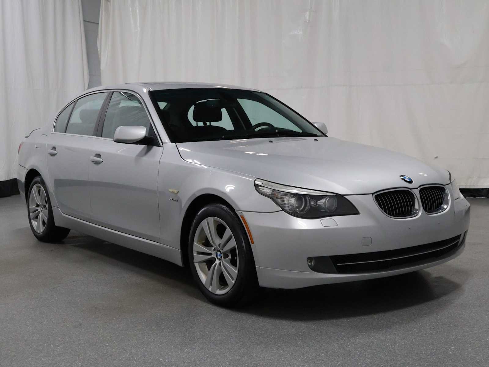 Used 2009 BMW 528i xDrive Sedan AWD/4WD image 13