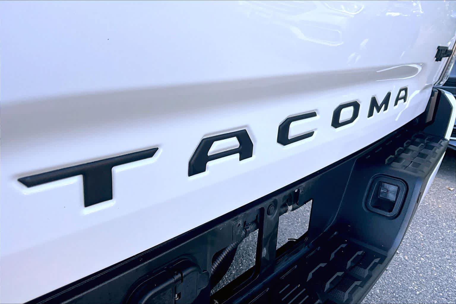 Certified 2021 Toyota Tacoma TRD Pro AWD/4WD image 10
