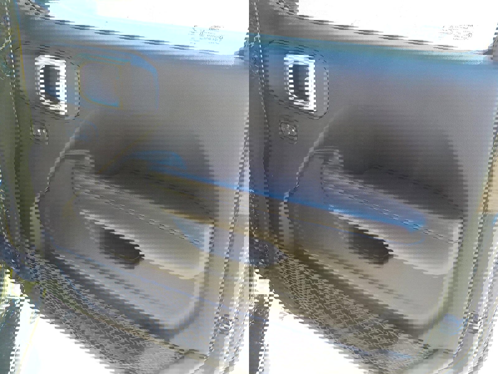 Used 2020 Jeep Wrangler Sport image 13