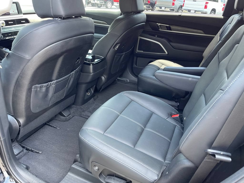 Used 2022 Kia Telluride EX w/ EX Premium Package FWD image 6