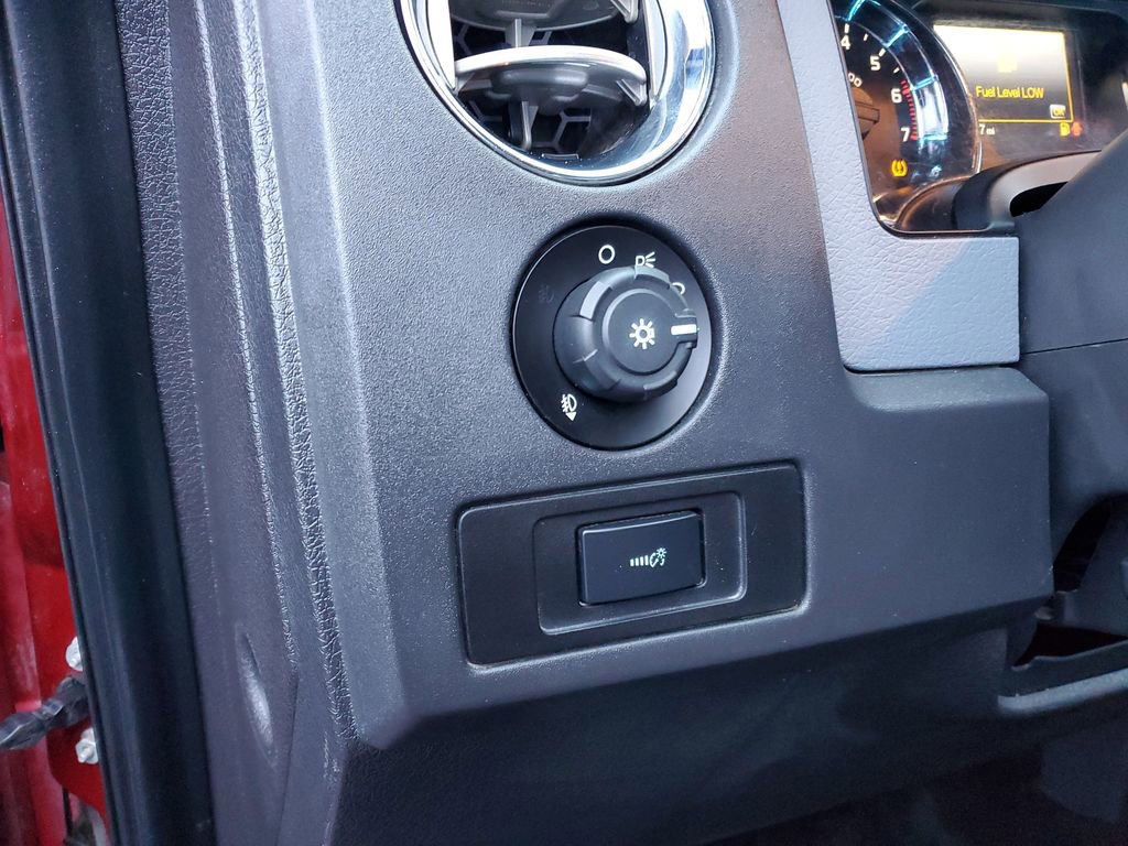 Used 2013 Ford F150 XLT w/ Luxury Equipment Group image 11