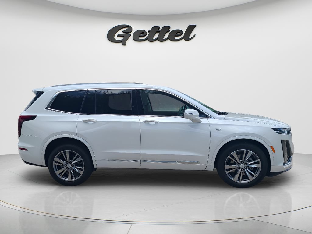 Used 2024 Cadillac XT6 Premium Luxury AWD/4WD image 4