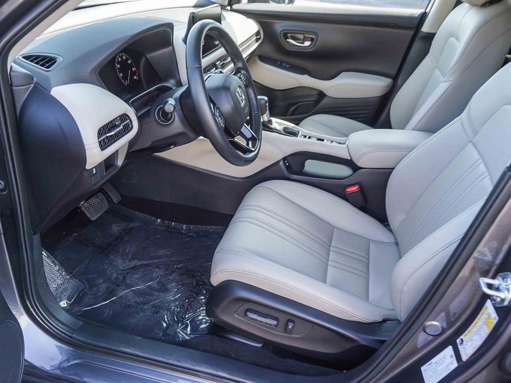 Used 2025 Honda HR-V EX-L image 17