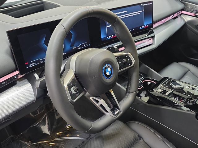 Certified 2025 BMW 550e xDrive w/ Premium Package image 13